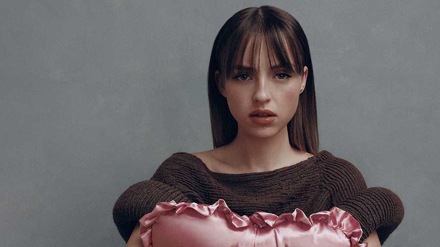 Alicia Moffet lance l’album « No, I’m Not Crying »