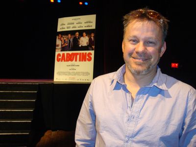 Alain DesRochers prouve encore sa versatilité avec Cabotins