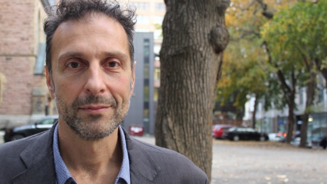 Avec «&nbsp;Pieds nus dans l’aube&nbsp;», Antonello Cozzolino s’engage avec la juste dose dans la démarche de Francis Leclerc