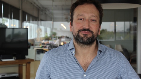 FNC&nbsp;: Alexandre Franchi précise son style avec le cathartique «&nbsp;Happy Face&nbsp;»
