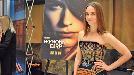 Une carrière bien en selle pour l’actrice Melanie Scrofano
