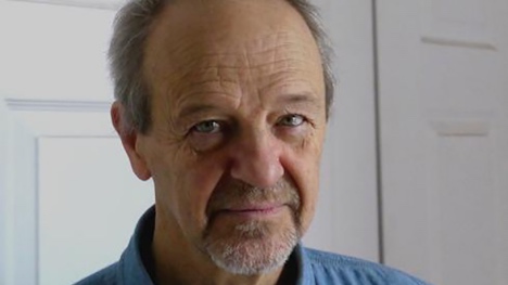 Roger Boire met en scène le portrait d’un pervers narcissique à travers une comédie policière