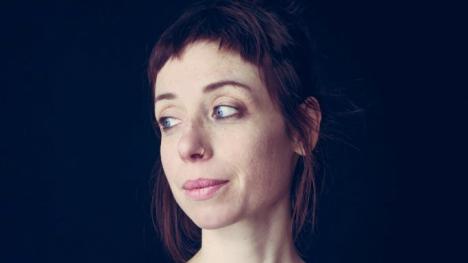 Maud Evelyne dévoile son EP « Le parking aux oiseaux »