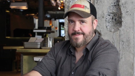 «&nbsp;Avec un sourire, la révolution&nbsp;!&nbsp;», un tournage stressant pour Alexandre Chartrand