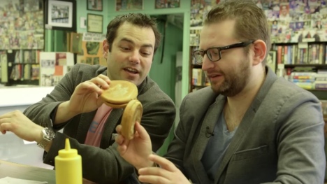 «&nbsp;Chewdaism&nbsp;: A Taste of Jewish Montreal&nbsp;», instruire les spectateurs grâce à l’humour