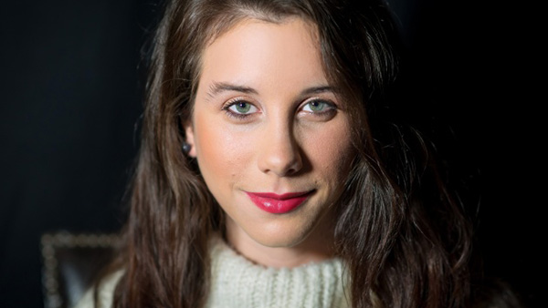 Élia Laure trouve que « Ça sent Noël »