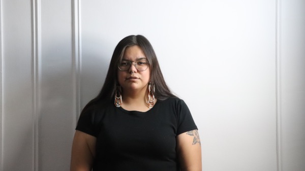 Marie-Kristine Petiquay documente et archive les connaissances atikamekw