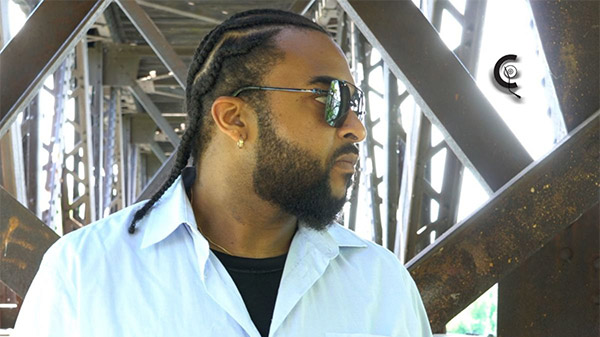 Le rappeur Colossale sort le clip « Colossale »