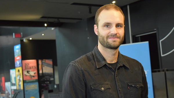 [RIDM] Simon Larochelle met en lumière les New-Yorkais dans « Le vendeur de Broadway » 