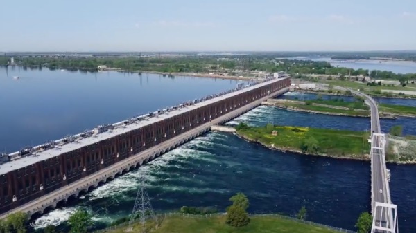 Savoir média diffuse la troisième saison d’« Avant après »