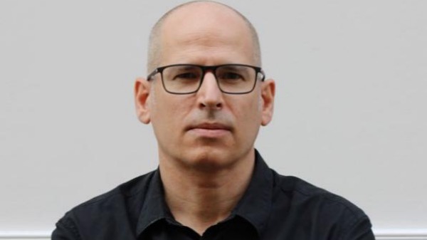 Éric Gravel raconte l’angoisse intérieure du quotidien avec «&nbsp;À plein temps&nbsp;»