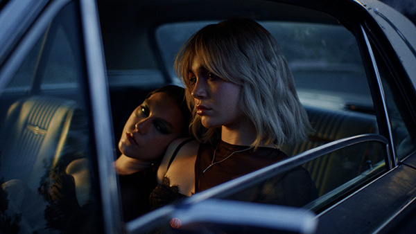 MAYFLY dévoile le vidéoclip « Passenger Seat »