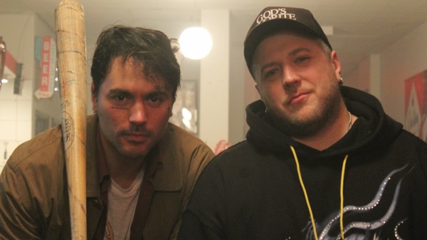 Alex James T. cumule les tâches sur «&nbsp;Anna Kiri Superstar&nbsp;»