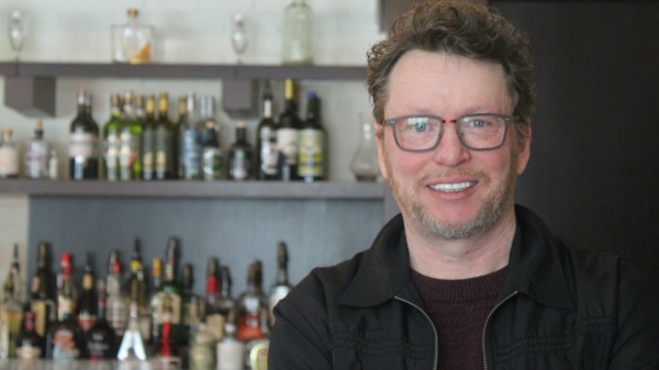 Raymond St-Jean s’immisce dans la fiction avec «&nbsp;Crépuscule pour un tueur&nbsp;»