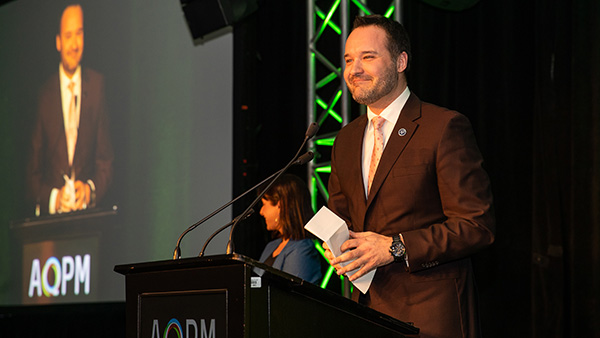 Mathieu Lacombe réitère son appui à la production médiatique au congrès de l’AQPM