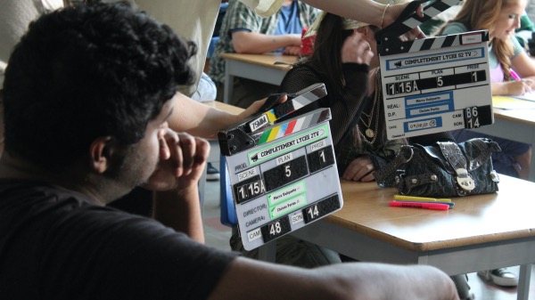 REPORTAGE PHOTOS&nbsp;: le tournage de la nouvelle saison de «&nbsp;Complètement lycée&nbsp;» arrive à mi-parcours