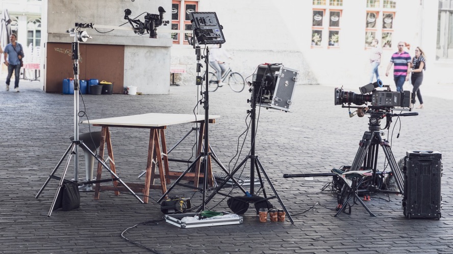 Un nouveau programme de stages vise à diversifier l’industrie audiovisuelle québécoise