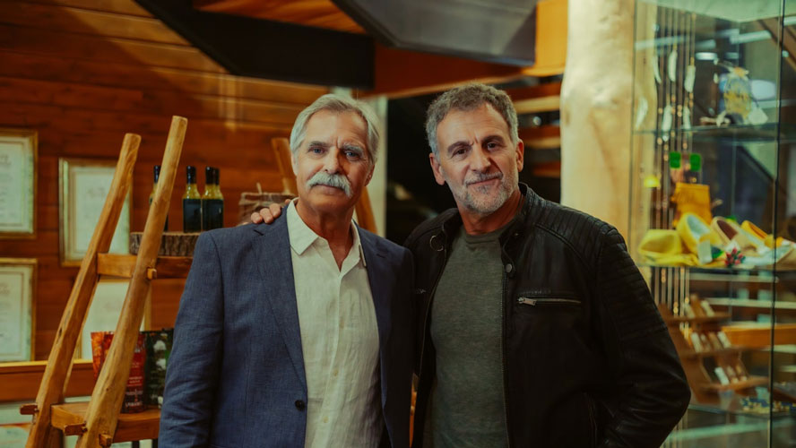 Henry Czerny, Christine Beaulieu, Joshua Odjick, Robin-Joël Cool et Antoine Vézina s’ajoutent à la distribution de « Bon Cop, Bad Cop »
