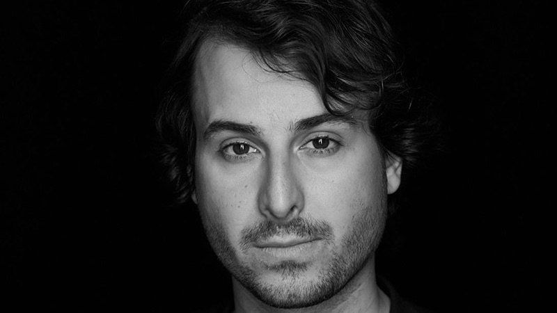 Bobby Bazini dévoile « Élégante solitude », un aperçu de son premier album francophone