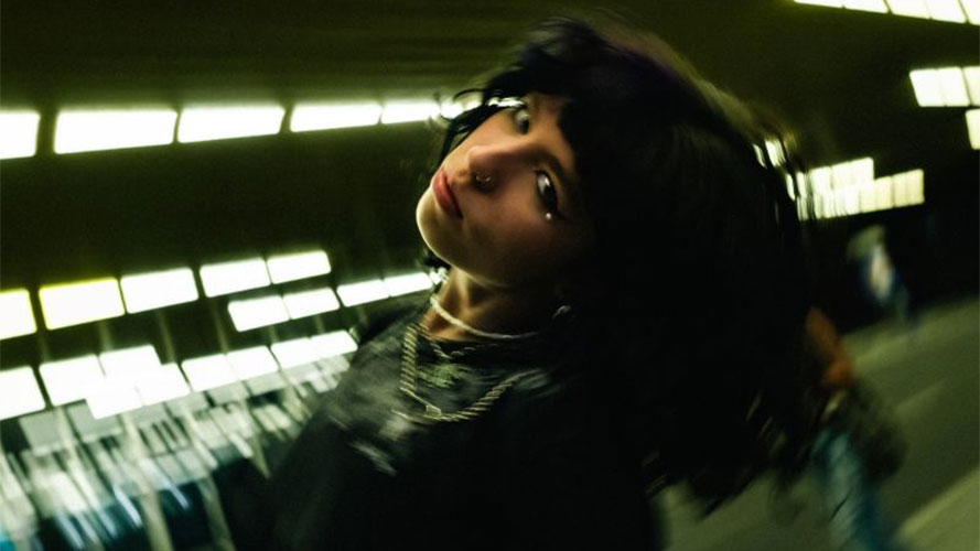 ENOMiS dévoile un vidéoclip pour son simple « Cold Sweats »