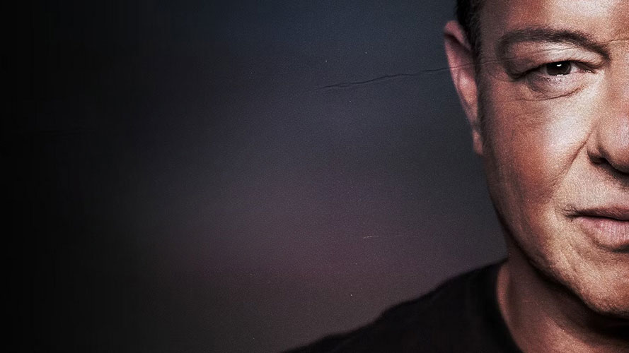 « Éric Lapointe » : Crave promet une série documentaire sans filtre sur le rockeur québécois