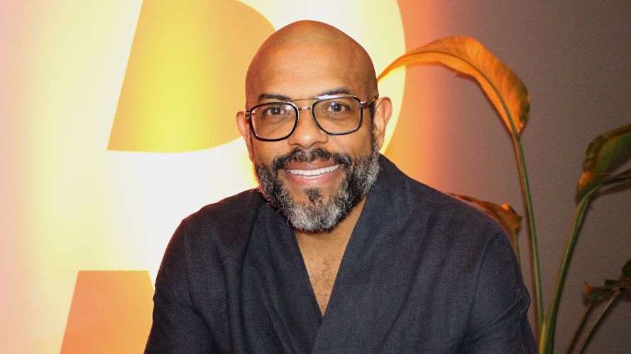 Frédéric Pierre revient sur l’écriture de la troisième saison de «&nbsp;Lakay Nou&nbsp;» ainsi que sur la portée de sa série