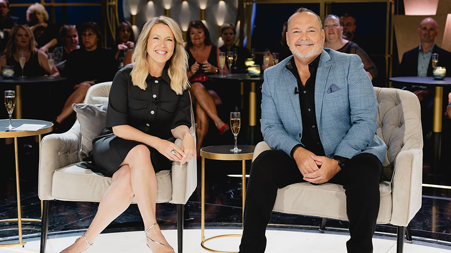 Julie Bélanger et Jean-Michel Anctil donnent le coup d’envoi à la rentrée télé 2025 de TVA