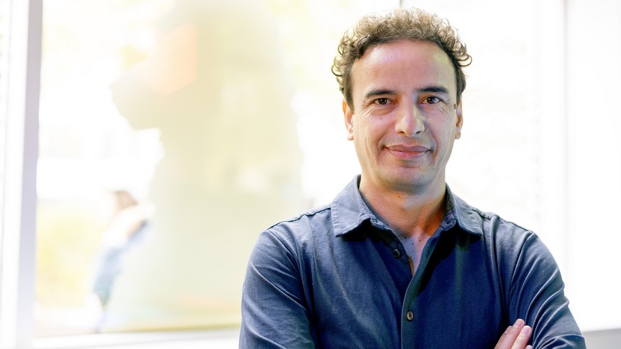 Dans ses projets de productions, Karim Aitouna cherche l’originalité tant dans la thématique que dans le traitement