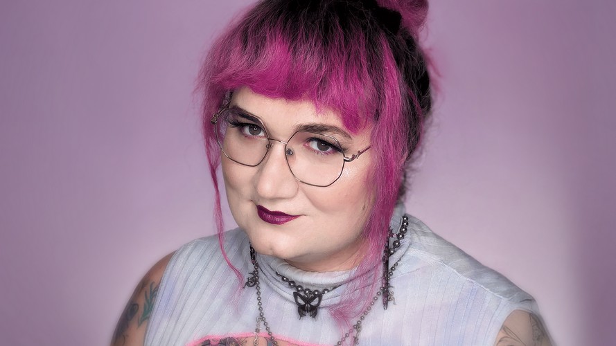 « TransVengeance » : Kaye Adelaide verse dans la comédie d’horreur trans