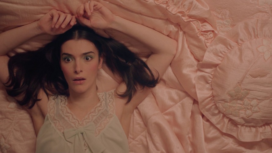 La comédienne Laura Buchanan fait sa première incursion derrière la caméra avec « Itty Bitty Betty »