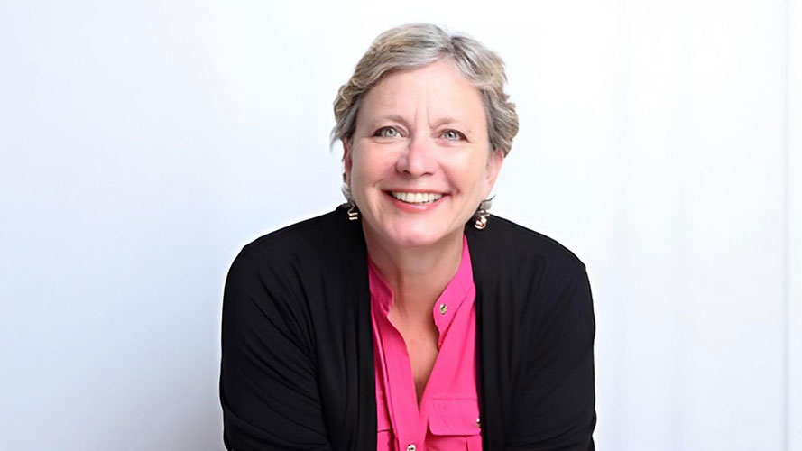 Lise Raymond prend sa retraite après plus de 40 ans dans les communications