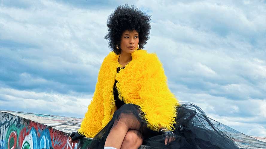 Marieme chante « Down With You »
