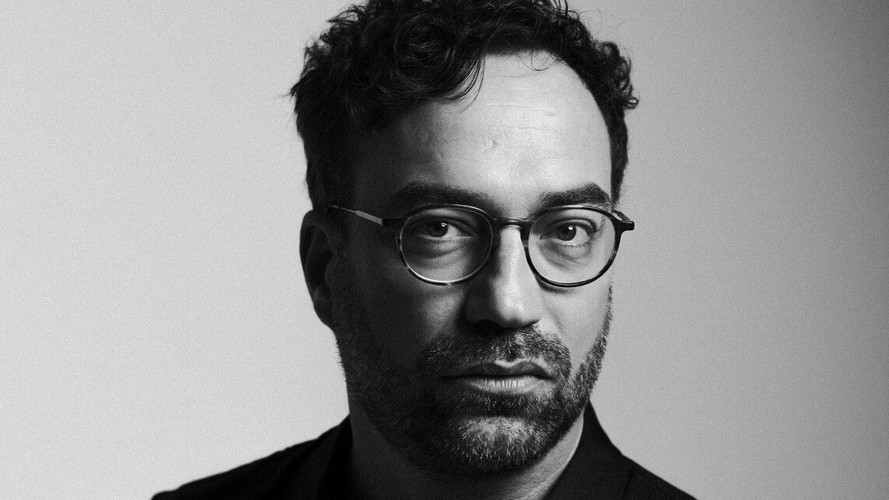 Le peintre et réalisateur Martin Bureau construit des fables visuelles instinctivement