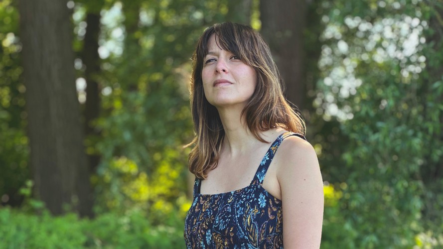 Dans « Hypersensible », Martine Frossard s’attaque au diktat des attentes sociales