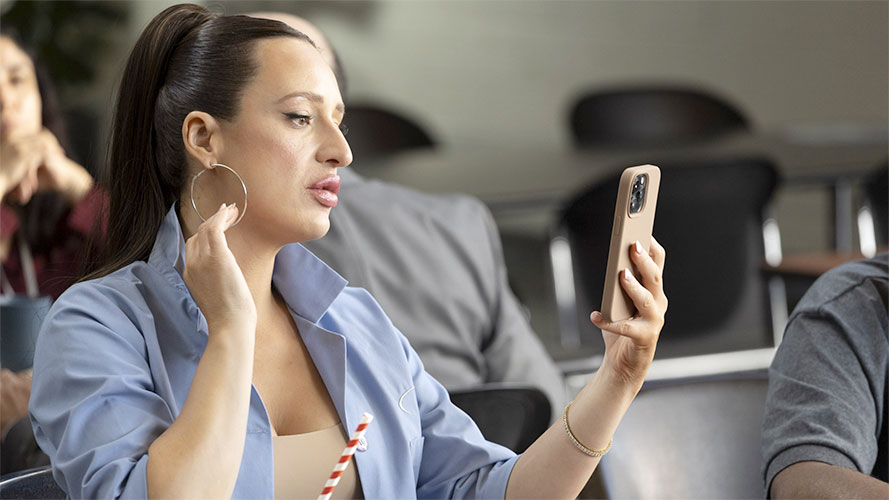 « Menteuse » franchit le cap du million de dollars au box-office