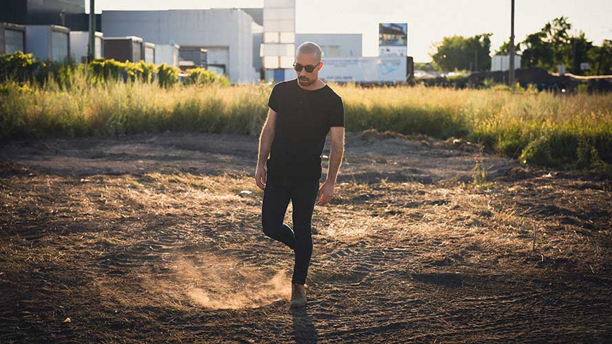 Moon Davis lancera « A Man Without a Faith » et son nouveau simple dansant « I Don’t Know »