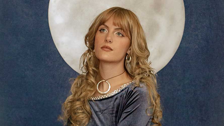 Sofia Duhaime dévoile son premier album : « Lune d’argent »