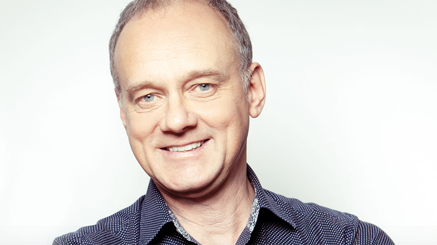 Pierre Verville monte sur scène « Pour une dernière voix »