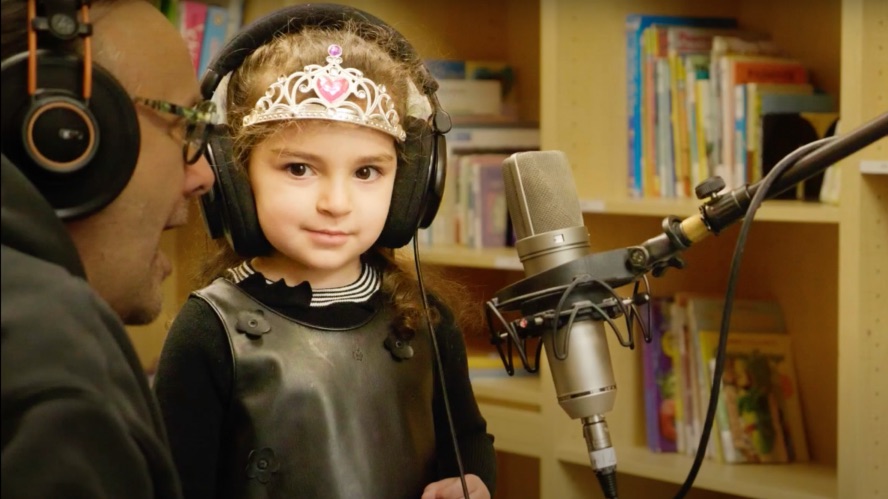 Victor Ménard orchestre un spectacle unique avec des enfants de 2 à 5 ans