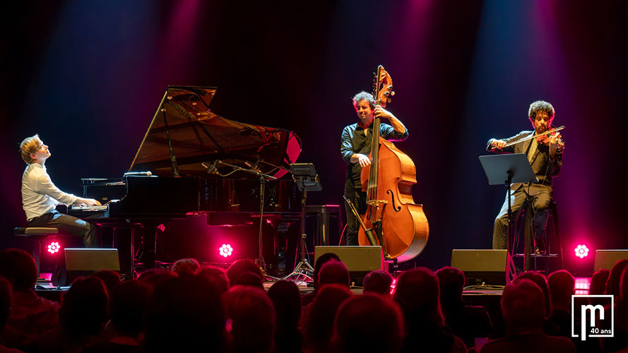 Le pianiste Rousso dévoile ses perles noires et blanches à la Place des Arts