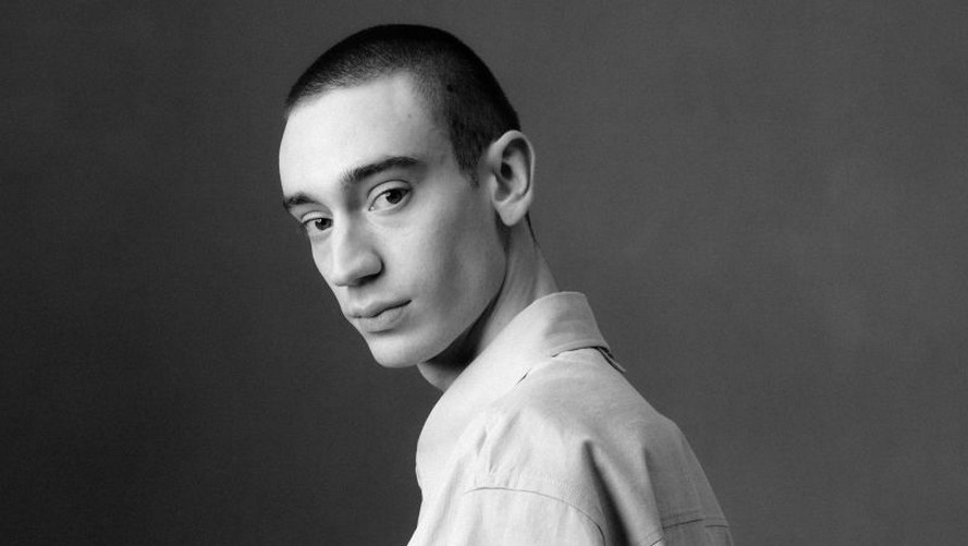 Théodore Pellerin reçoit Prix de la Révélation à la Semaine de la Critique à Cannes