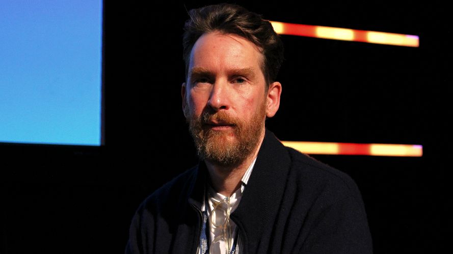 Dans « Preparations for a Miracle », Tobias Nölle exploite la science-fiction pour parler de la crise climatique