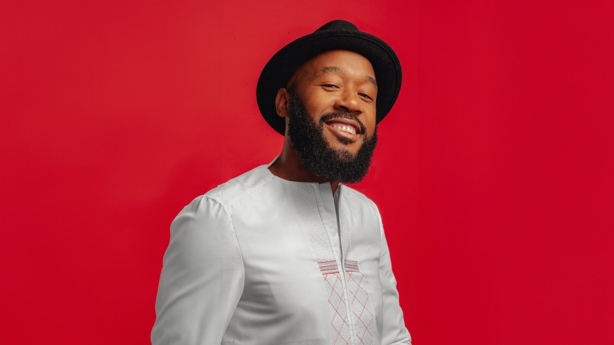 Vox Sambou fusionne rythmes haïtiens et congolais dans « Hayti Lives »